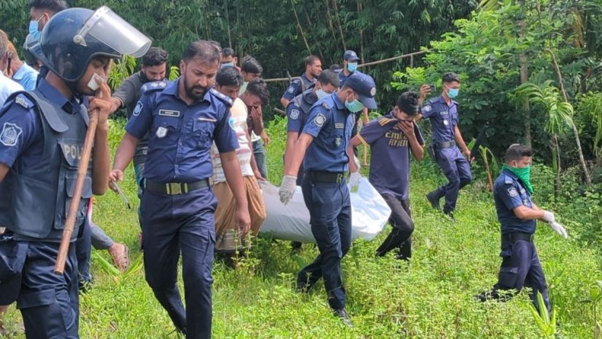ব্যবসায়ী দ্বিখণ্ডিত লাশ উদ্ধার