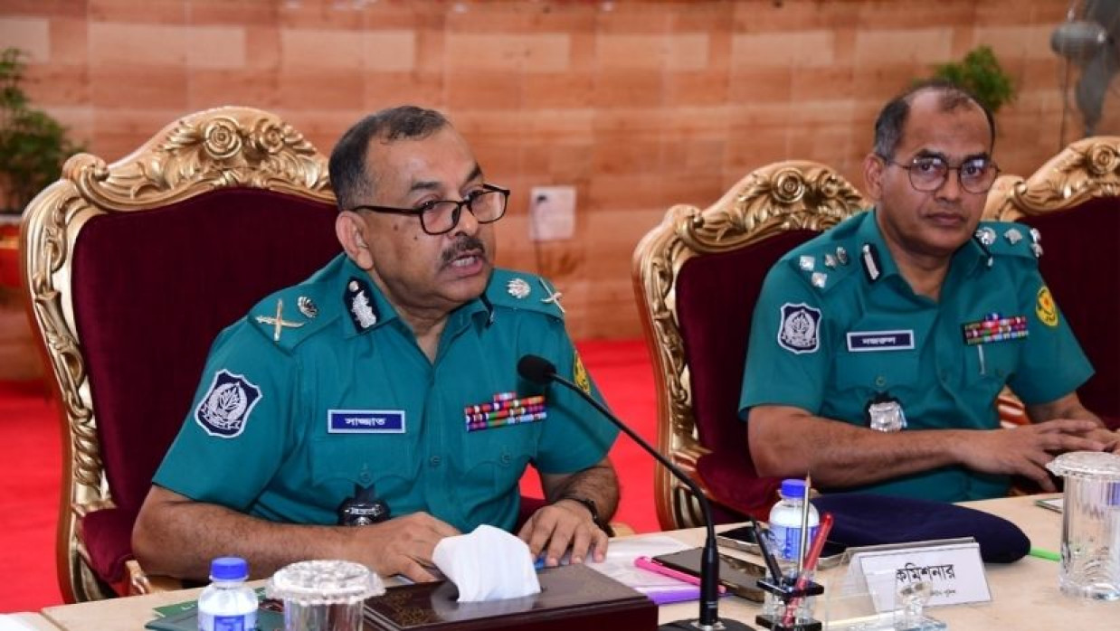 ডিএমপির মাসিক অপরাধ পর্যালোচনা সভায় বক্তব্য দেন কমিশনার শেখ মোঃ সাজ্জাত আলী