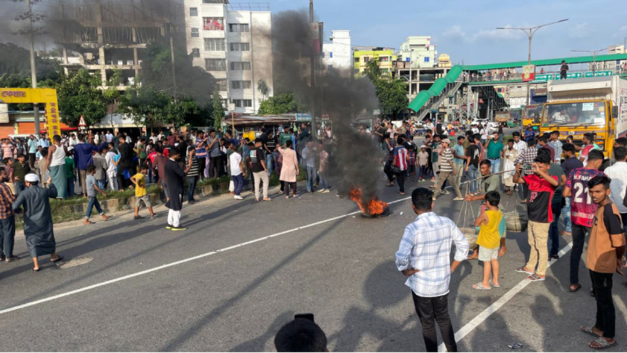 ঢাকা-চট্টগ্রাম মহাসড়ক অবরোধ