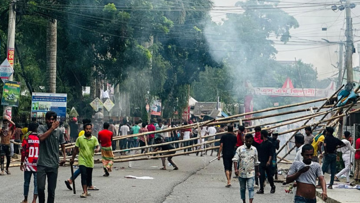 গোপালগঞ্জে হামলার ঘটনায় বিশ্ববিদ্যালয়ের ৪০ শিক্ষকের নিন্দা