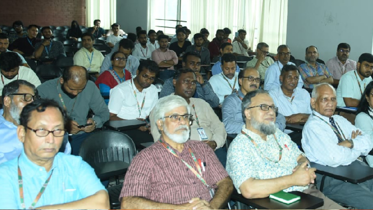 আইইউবিএটিতে স্মরণসভা