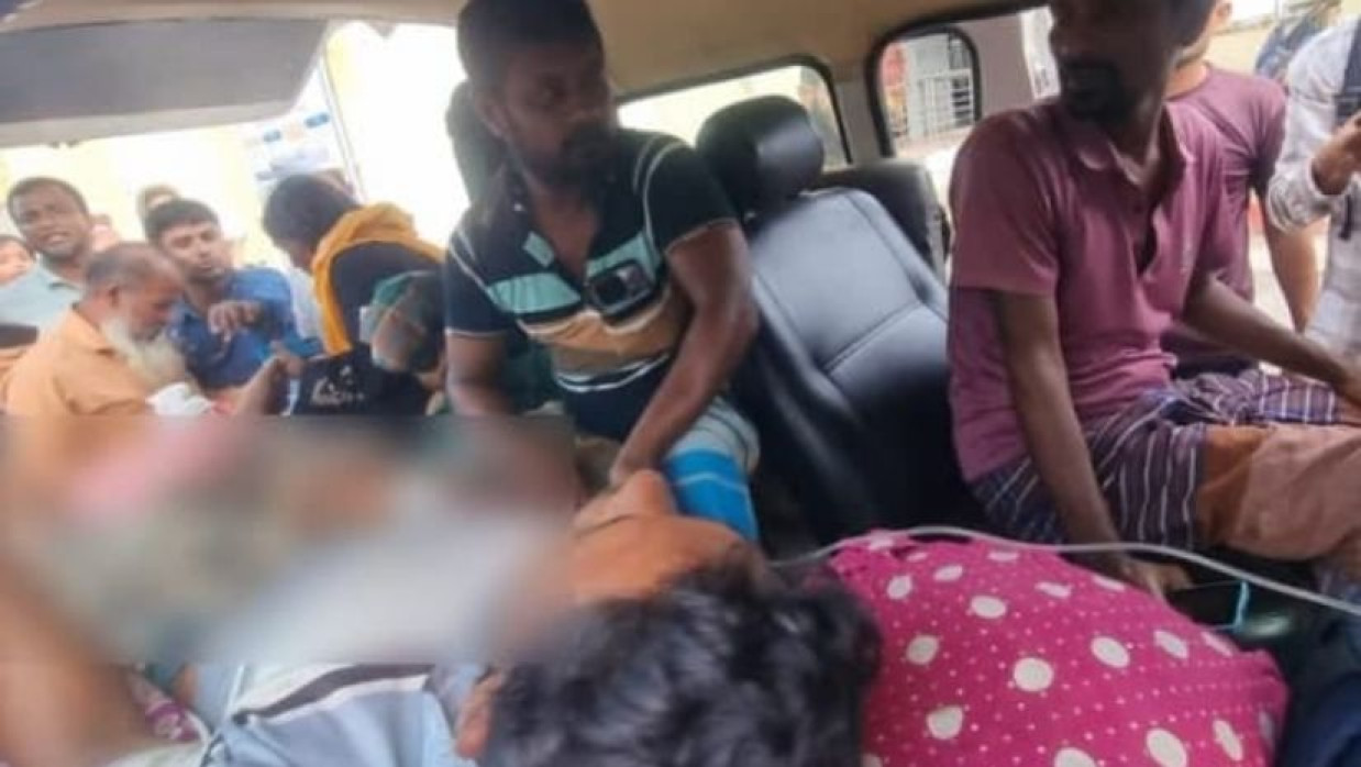 বঙ্গোপসাগরে দুই ট্রলারে ডাকাতি