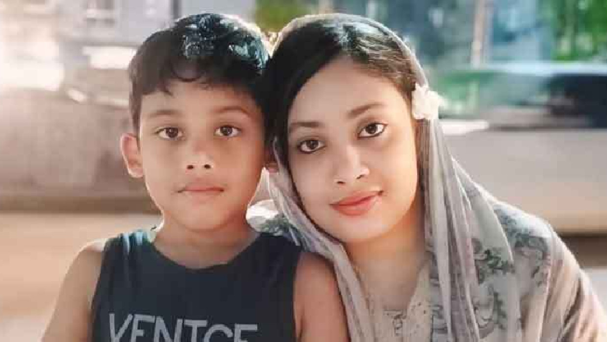 ছেলে ওহির সাথে মা আফসানা আক্তার