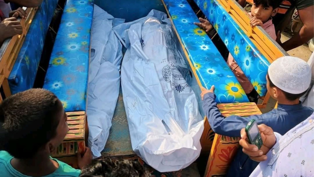 স্বামী-স্ত্রীর মরদেহ