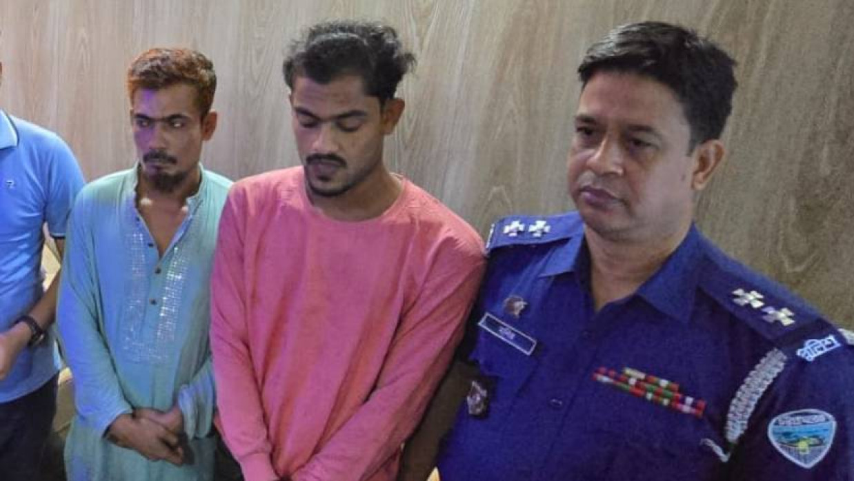 গ্রেপ্তার দুই মাদক কারবারি