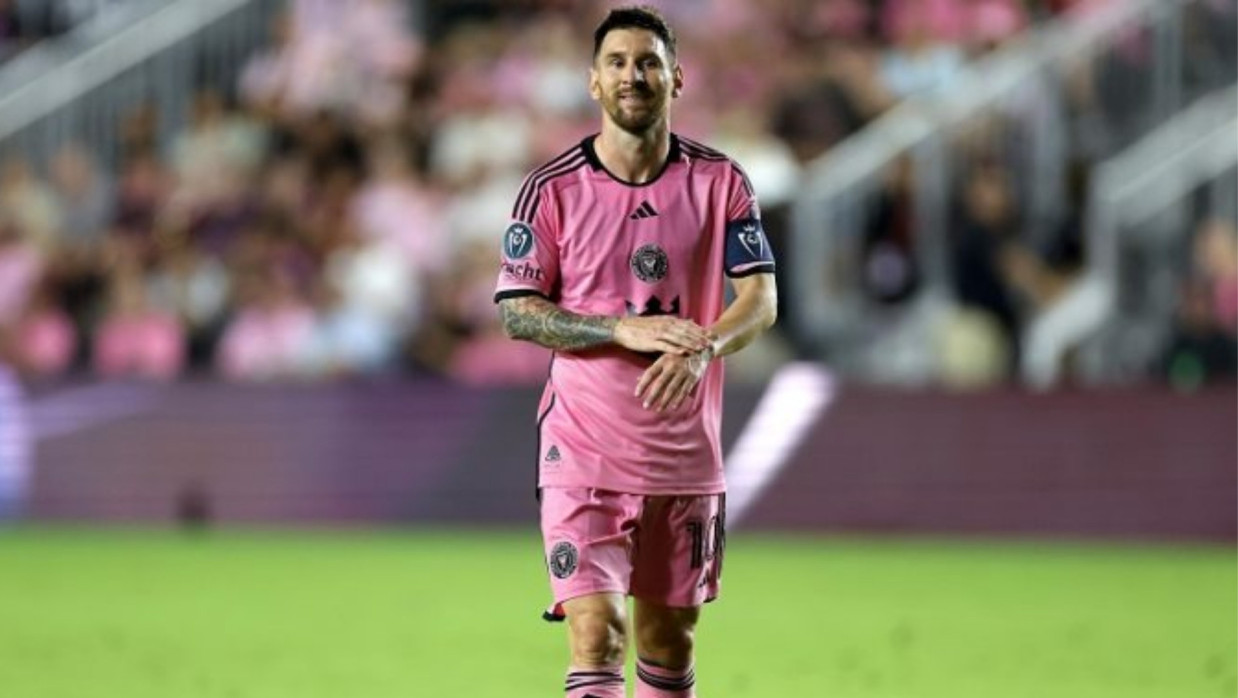 ইন্টার মায়ামি তারকা লিওনেল মেসি