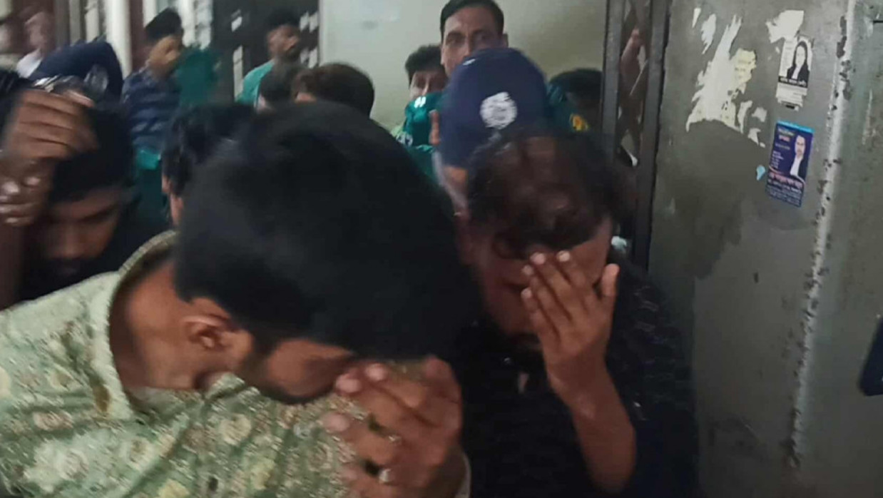 আদালতে আসামিরা