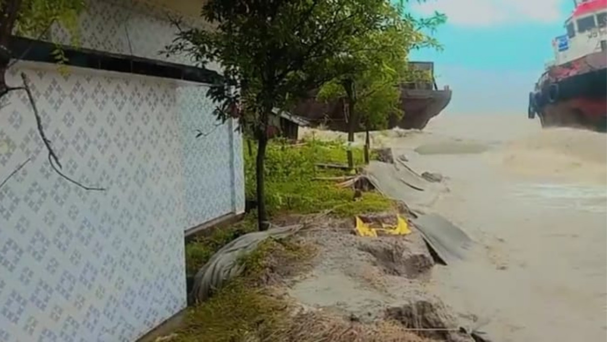 ভয়াবহ ভাঙন