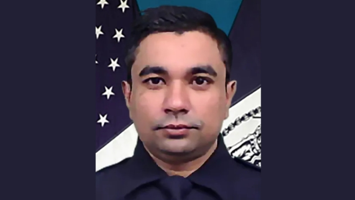 বাংলাদেশি-আমেরিকান পুলিশ কর্মকর্তা দিদারুল ইসলাম