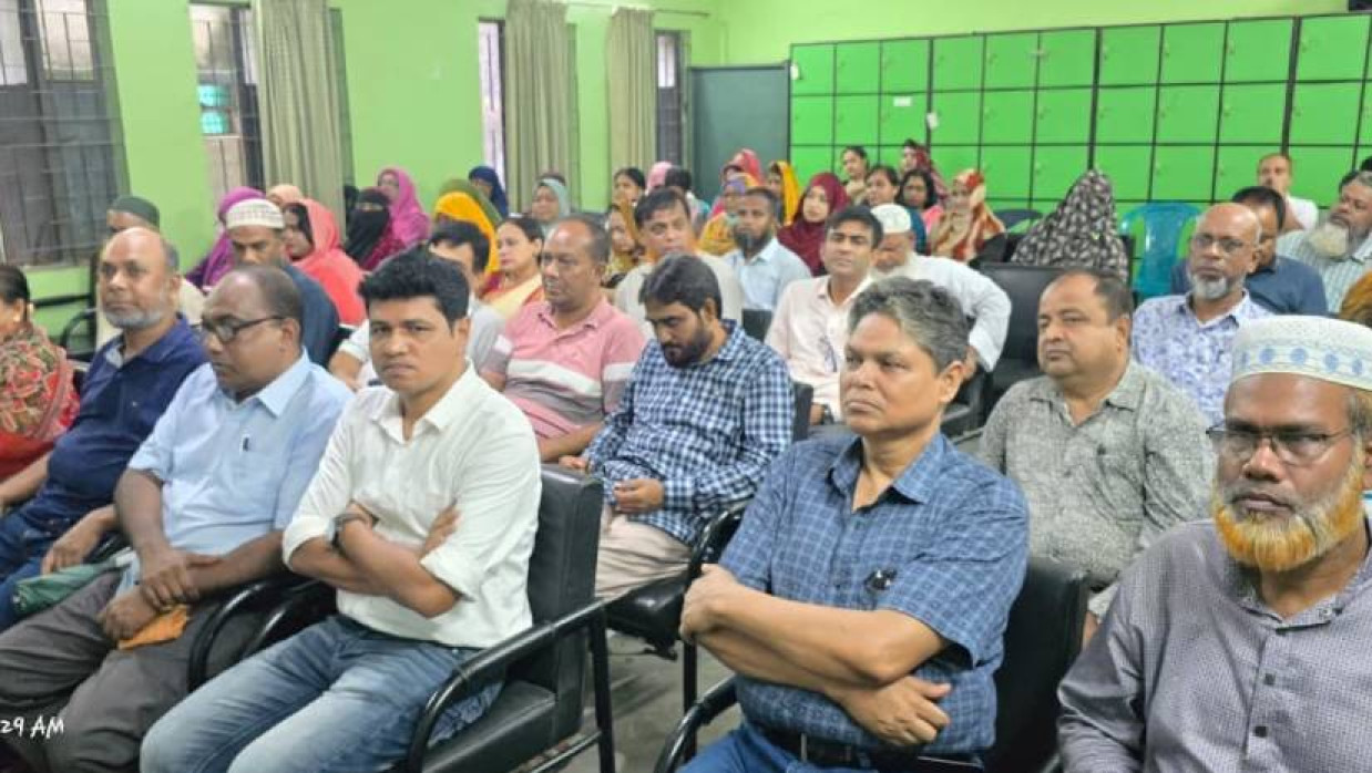 কর্মশালায় অংশ নেওয়া শিক্ষকরা