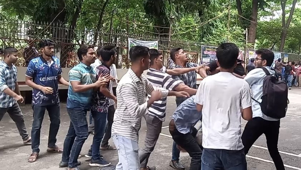 কথা কাটাকাটির জেরে হামলার ঘটনা