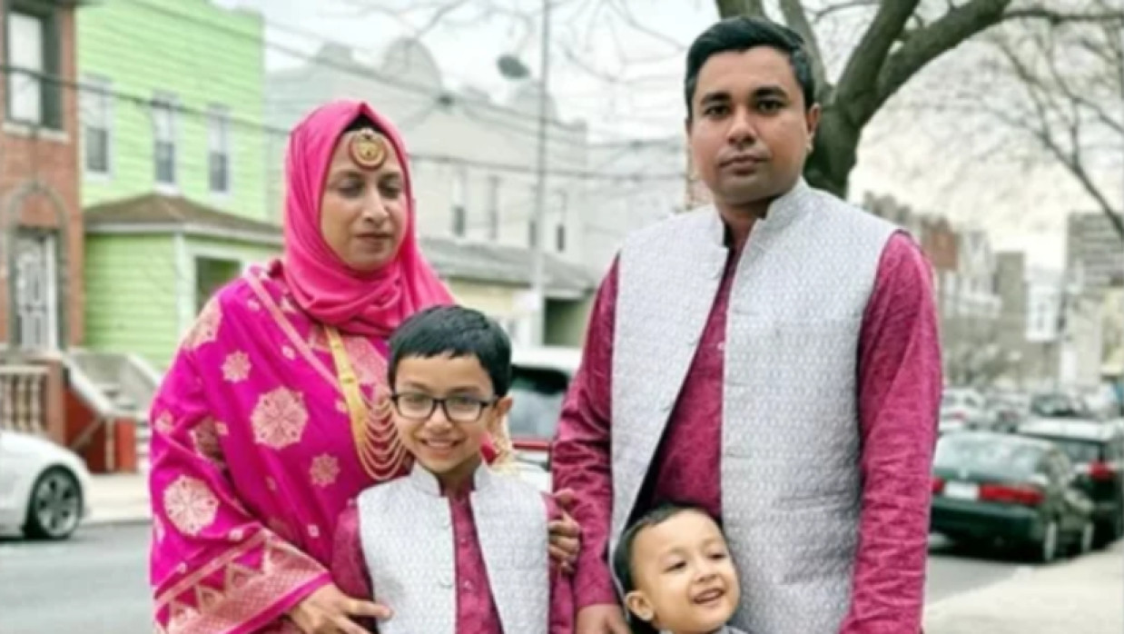 পরিবারের সঙ্গে দিদারুল 