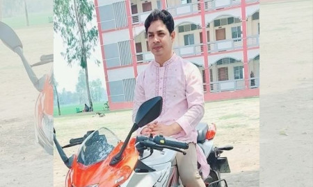 অটোরিকশা-মোটরসাইকেল মুখোমুখি সংঘর্ষে প্রাণ গেল যুবকের 