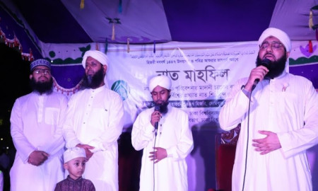 দাওয়াতে ইসলামীর ‘গজল সন্ধ্যা’: হামদ-না’তে মুখরিত ঢাবির বটতলা