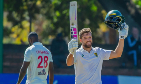 মুল্ডারের ৩৬৭, তবু ইতিহাস নয়—দলের স্বার্থে ইনিংস ঘোষণা