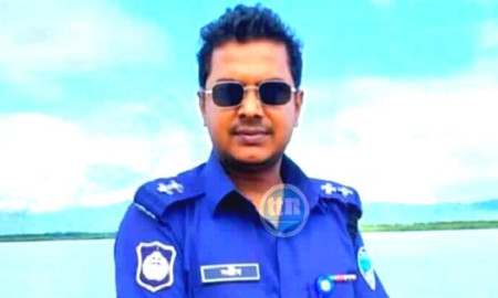 পুলিশের কাছ থেকে আসামি ছিনতাই, এসআই প্রত্যাহার 