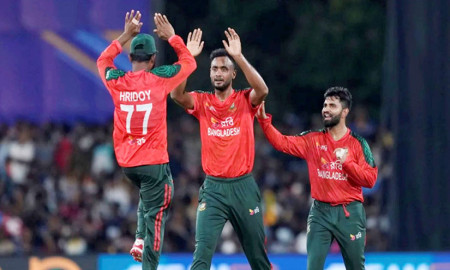 ব্যাটিংয়ে শ্রীলঙ্কা, মিরাজের বদলে একাদশে মেহেদী