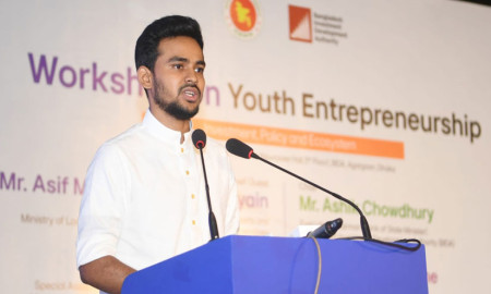 অভ্যুত্থানের কারণ ছিল বেকারত্ব, এখনও সেই সমস্যার মধ্যেই আছি: আসিফ