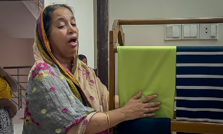 নিহত দীপ্ত সাহার পোশাক ধরে কাঁদছিলেন মা বিভা রানী সাহা