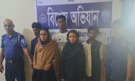 বৃদ্ধকে শ্বাসরোধে হত্যা, স্ত্রীসহ গ্রেপ্তার ৫ 