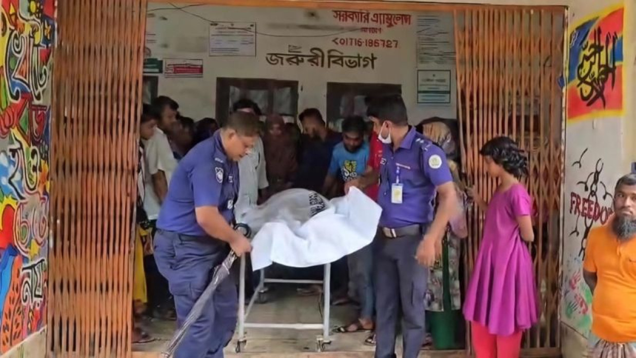 গৃহবধূর রহস্যজনক মৃত্যু