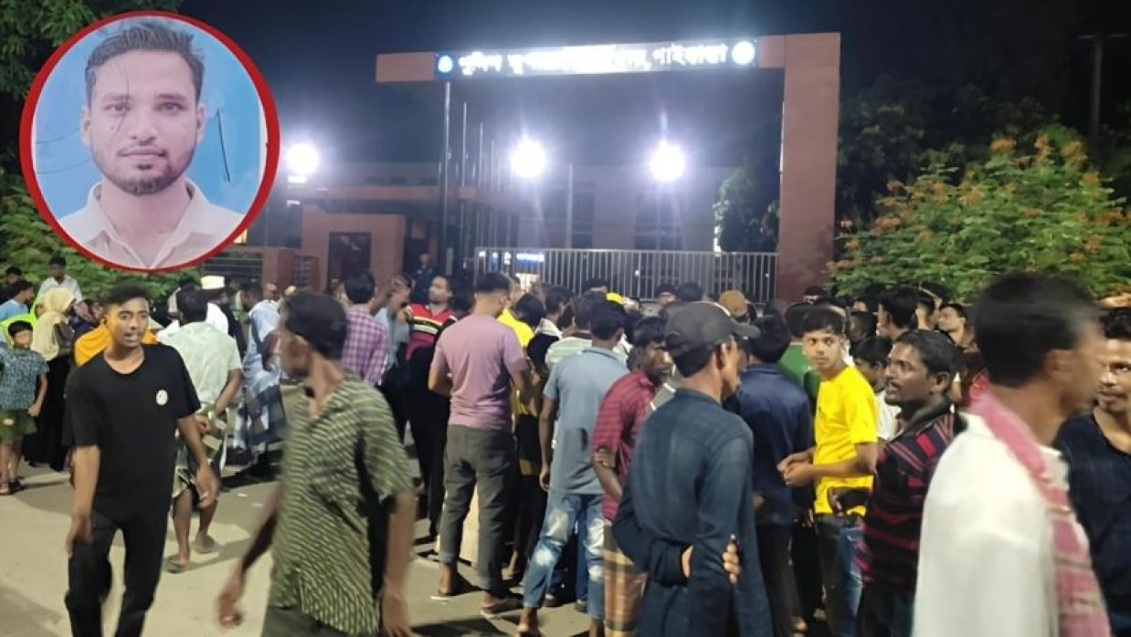 সিজুর মৃত্যুকে ঘিরে পুলিশ সুপারের কার্যালয়ের সামনে বিক্ষোভ করে জনতা