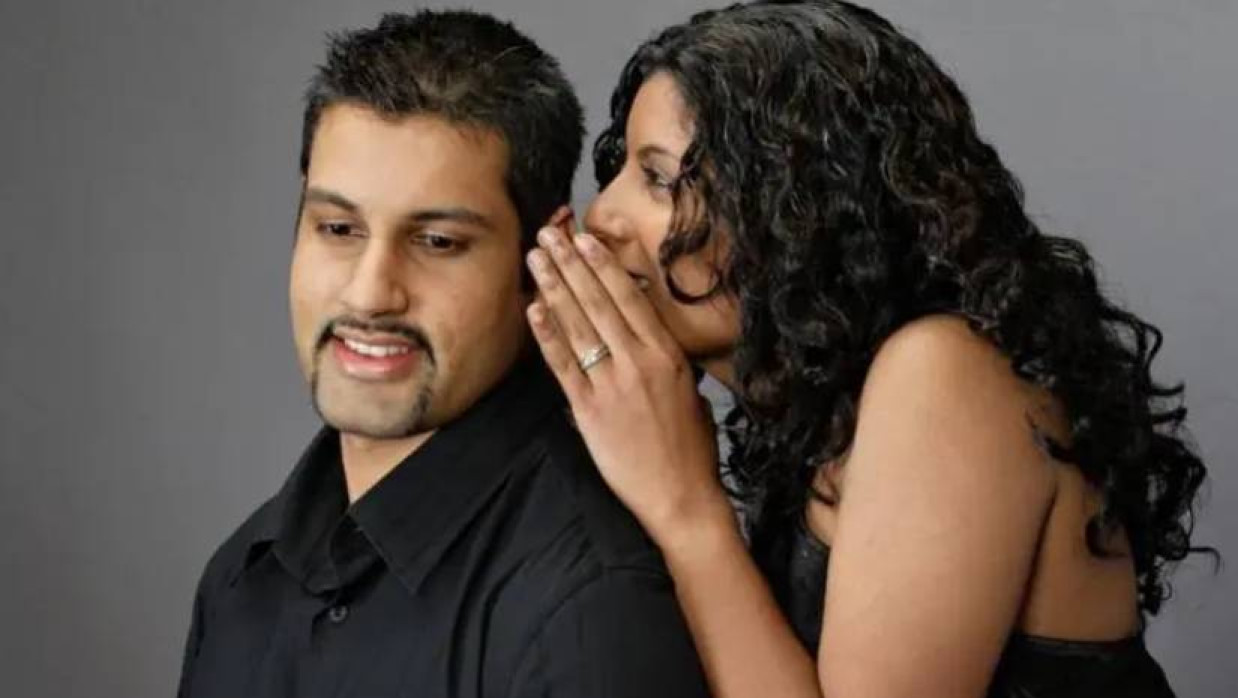 নৃবিজ্ঞানীদের মতে, ‘গসিপ বা পরচর্চা’ এমন একটি ঘটনা, যা বিশ্বের প্রায় সব সংস্কৃতিতেই দেখা যায়, হোক সেটা শহর বা গ্রাম