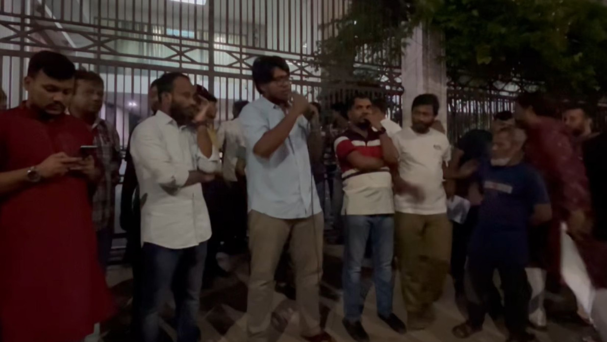 বক্তব্য দিচ্ছেন এবি জুবায়ের