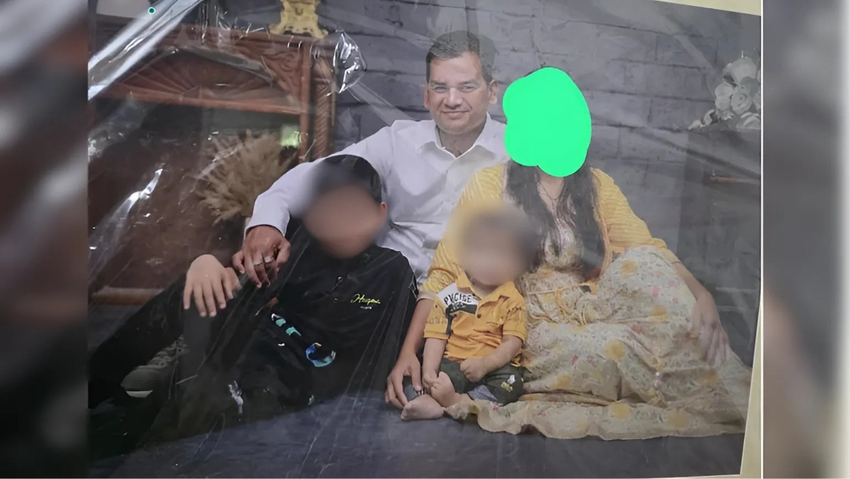 স্ত্রী সন্তানসহ অলপেশভাই কান্তিভাই সোলাঙ্কি