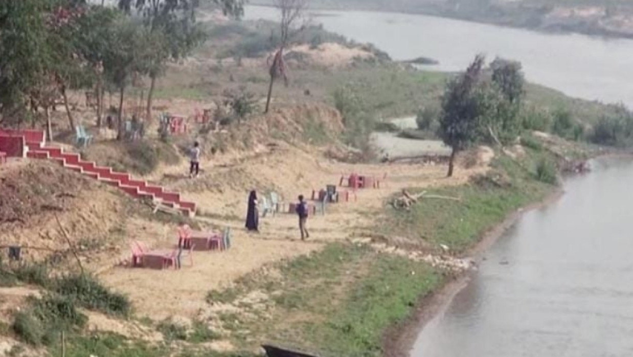 গোমতী নদীর তীর