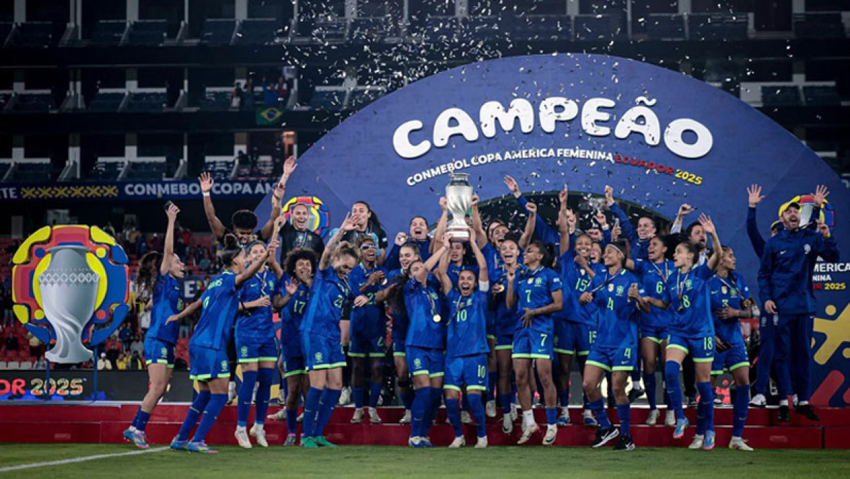 ব্রাজিলের শিরোপা উল্লাস  