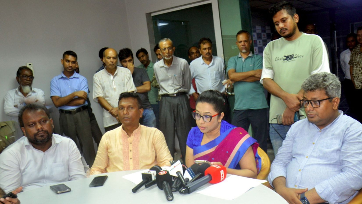 সাংবাদিকদের সংবাদ সম্মেলন