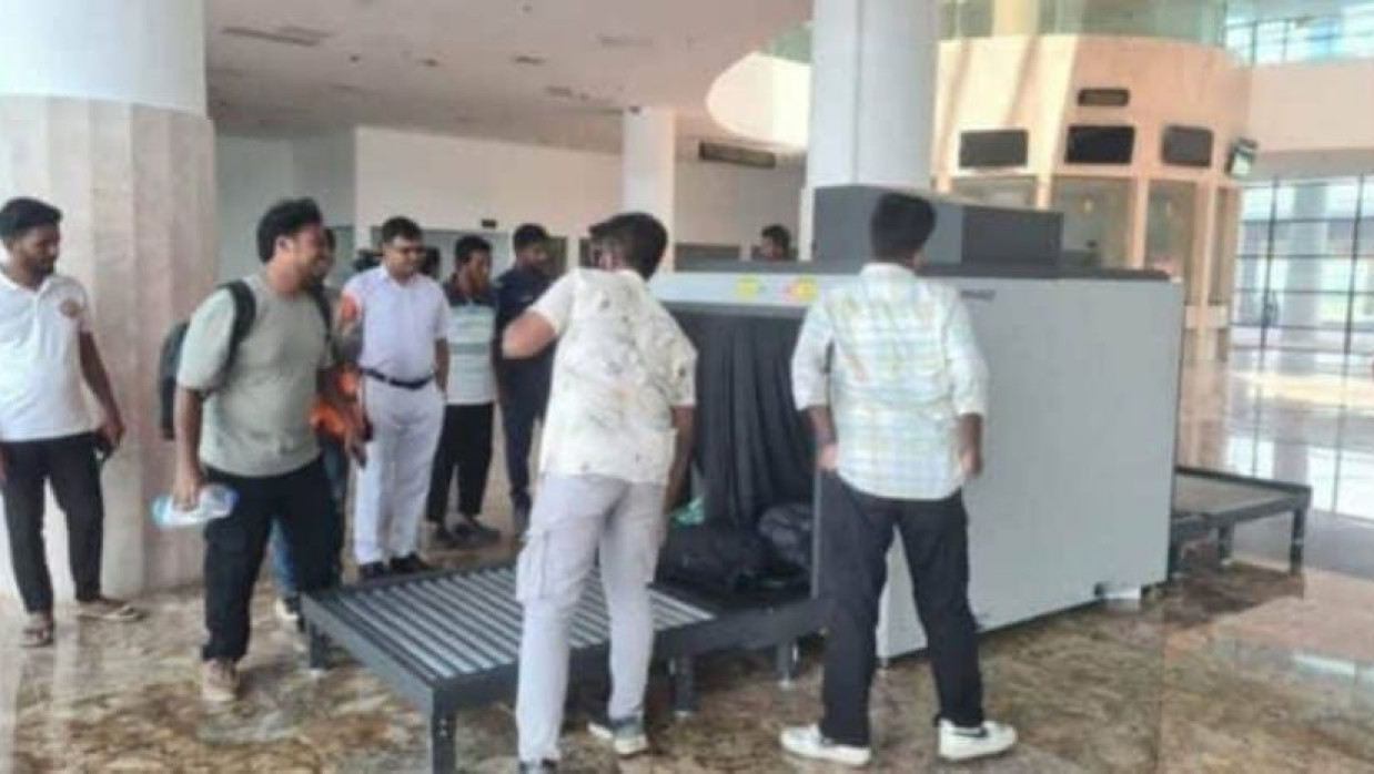 অ্যাস্ট্রোফিজিক্স' ব্র্যান্ডের অত্যাধুনিক স্ক্যানার মেশিন