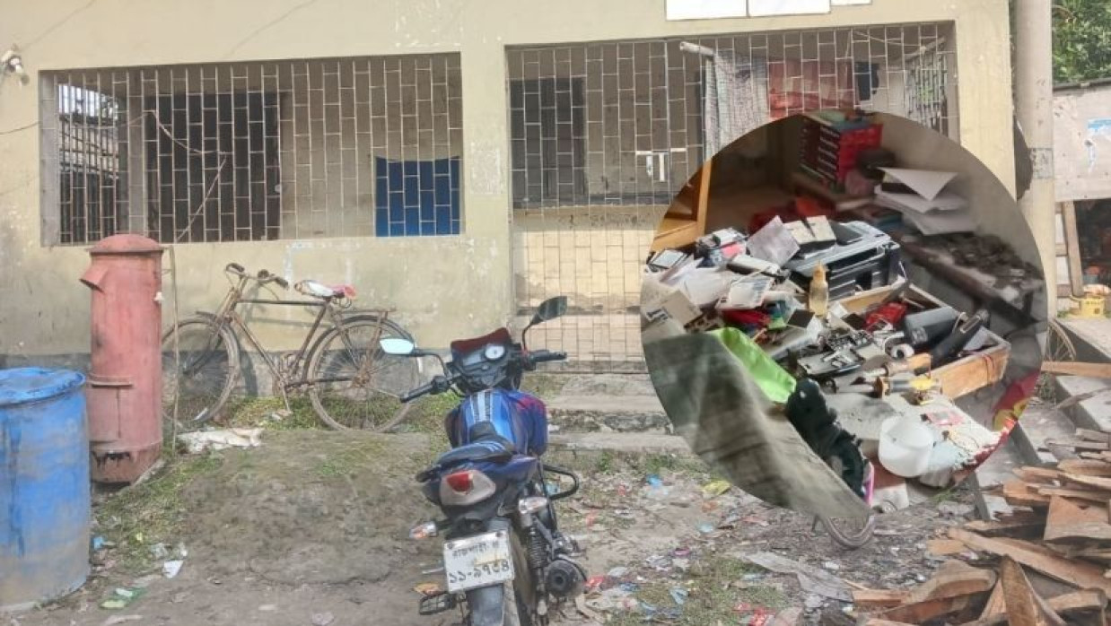 পোস্ট অফিসে নেই ডাক সেবা, চলছে মোবাইল সার্ভিস