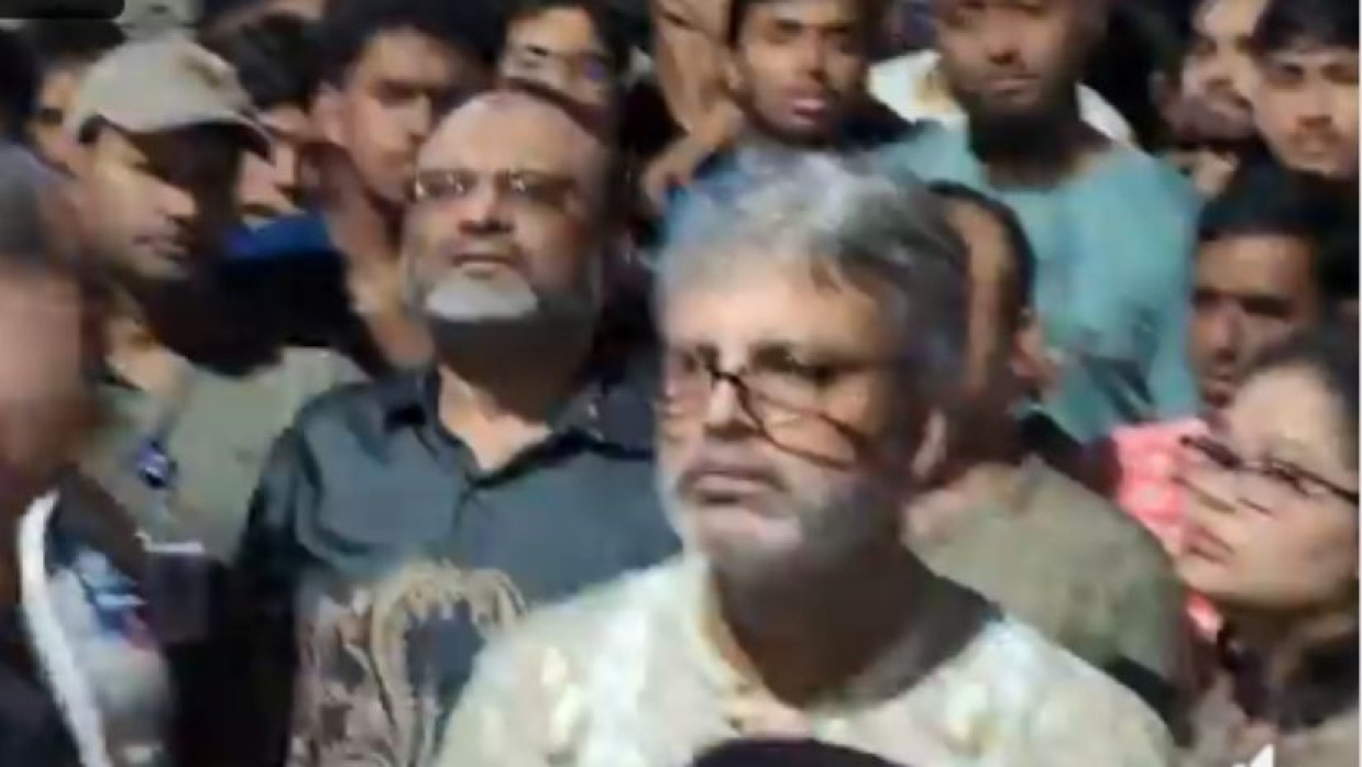 ছাত্রদের বিক্ষোভ