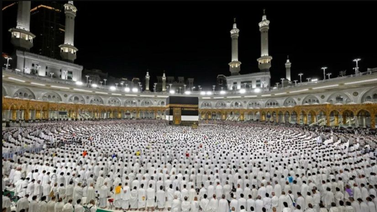 ৮ কোটি ২০ লাখ টাকা ফেরত পেয়েছেন বাংলাদেশি হজযাত্রীরা