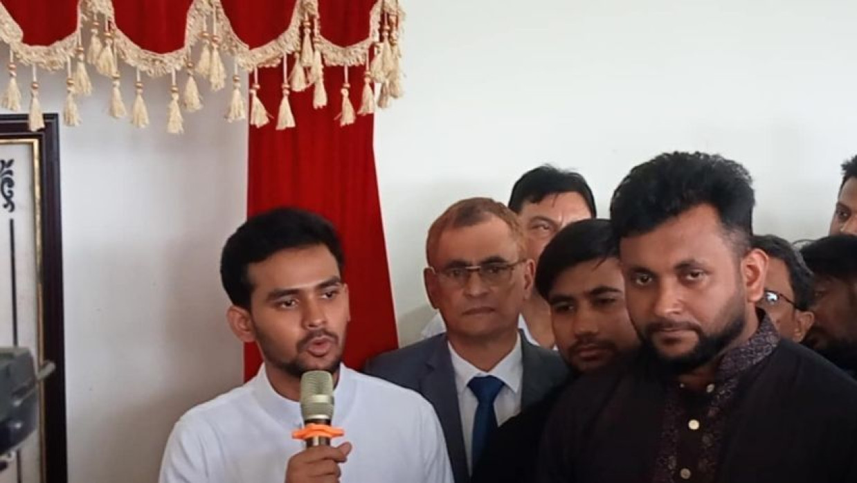 যুব ও ক্রীড়া মন্ত্রণালয়ের উপদেষ্টা আসিফ মাহমুদ সজীব ভূঁইয়া