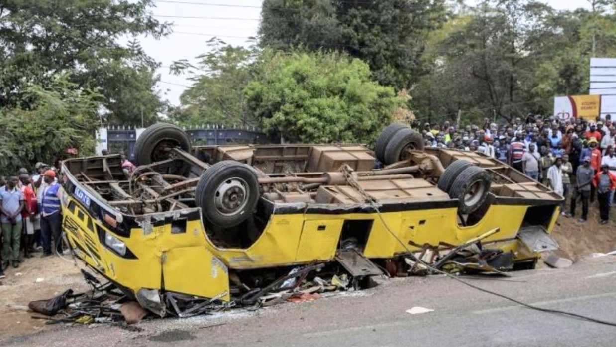 কেনিয়ায় বাস দূর্ঘটনা