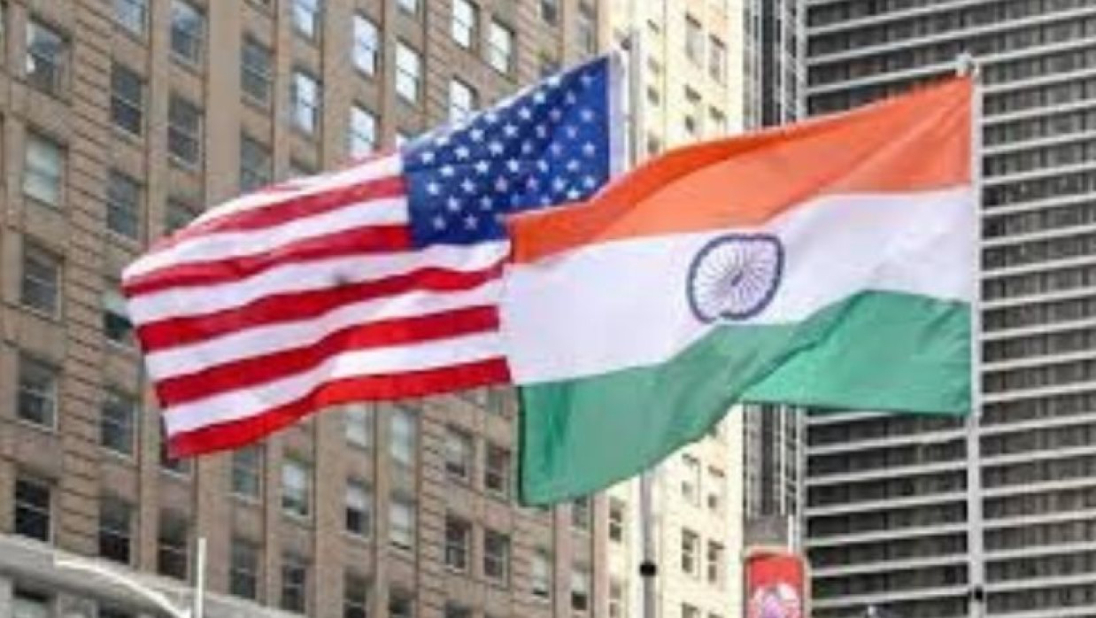 যুক্তরাষ্ট্র এবং ভারতের পতাকা