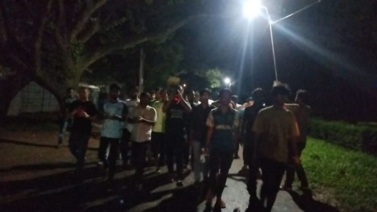 জাবিতে ছাত্ররাজনীতি নিষিদ্ধের দাবিতে বিক্ষোভ মিছিল