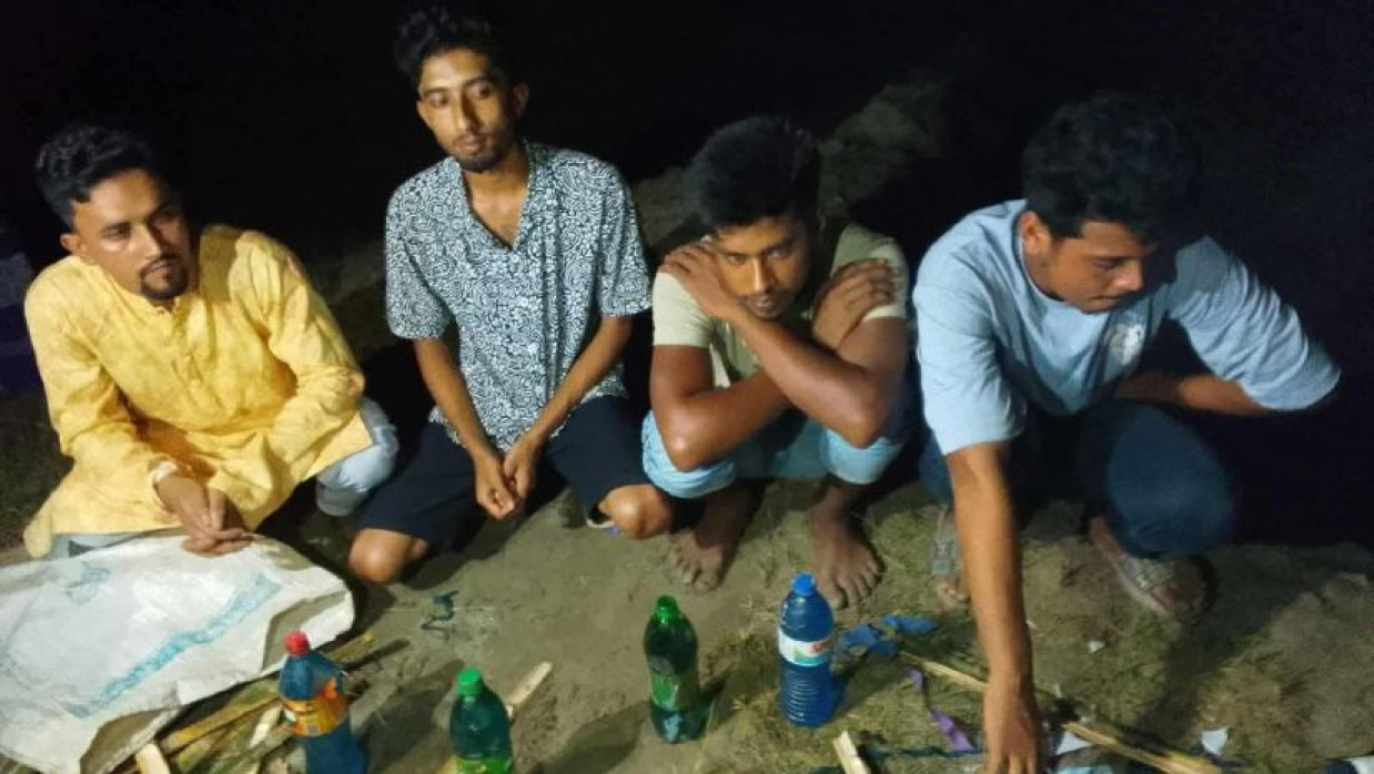 আটক হওয়া ছাত্রলীগের ৪ সদস্য