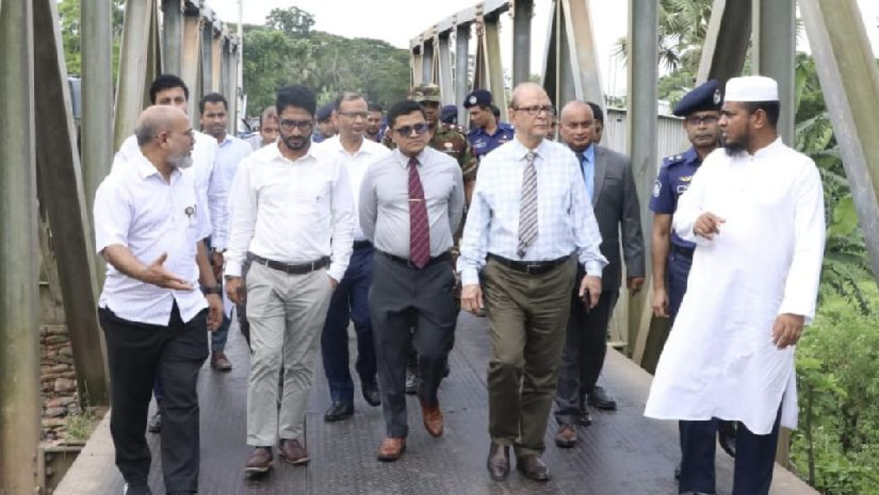 বীর মুক্তিযোদ্ধা ড. মো. আবু তারিকের নেতৃত্বে তদন্ত কমিটির সদস্যরা