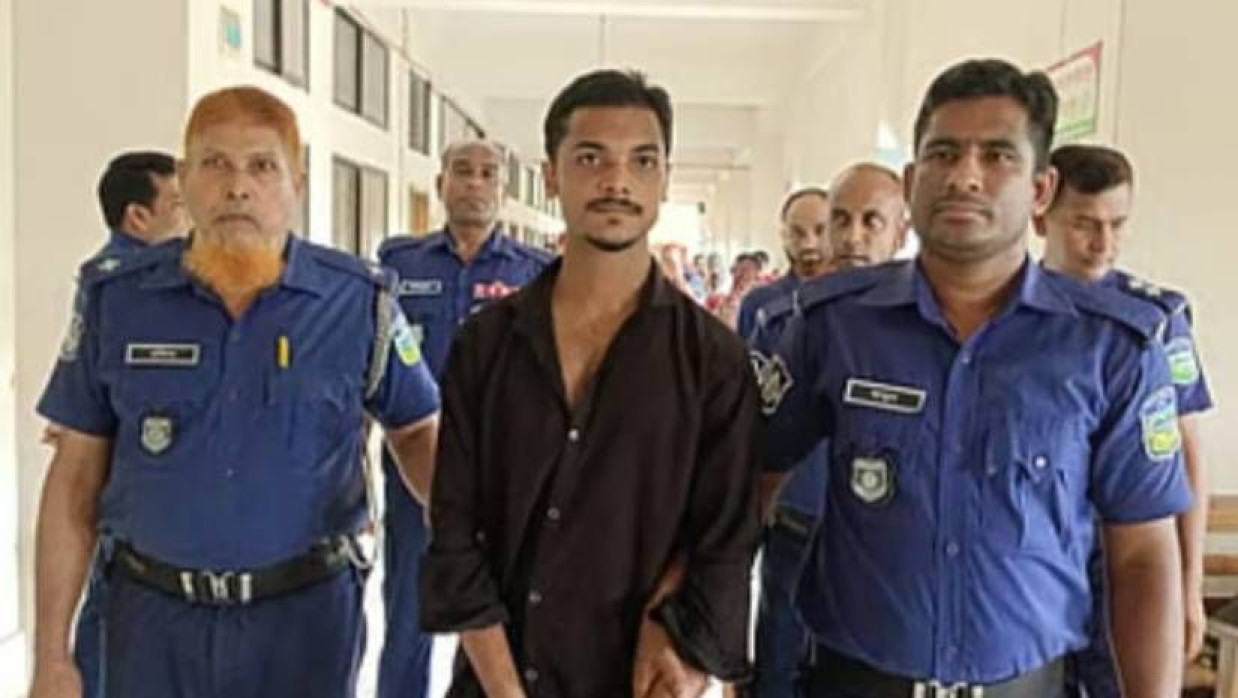 তারাকান্দা উপজেলার ছাত্রদল নেতা হিজবুল আলমের এক দিনের রিমান্ড মঞ্জুর করেছেন আদালত