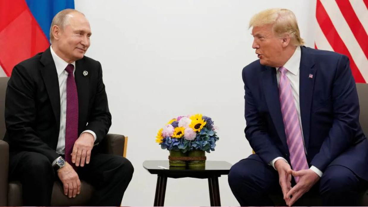 রাশিয়ার প্রেসিডেন্ট ভ্লাদিমির পুতিনের সঙ্গে গুরুত্বপূর্ণ বৈঠকে ট্রাম্প