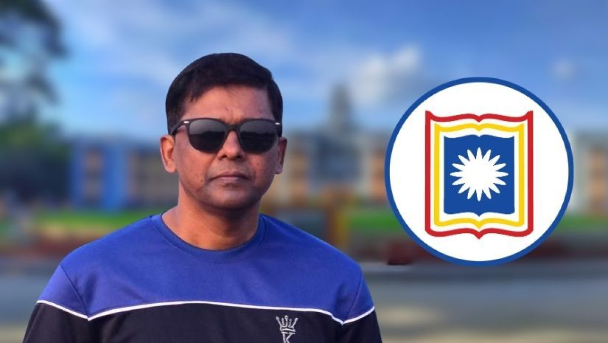 অভিযুক্ত শিক্ষক ড. প্রভাস কুমার কর্মকার ও রাবি লোগো 