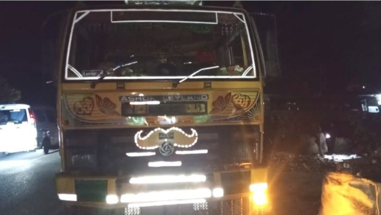 ট্রাক চাপায় নিহত 