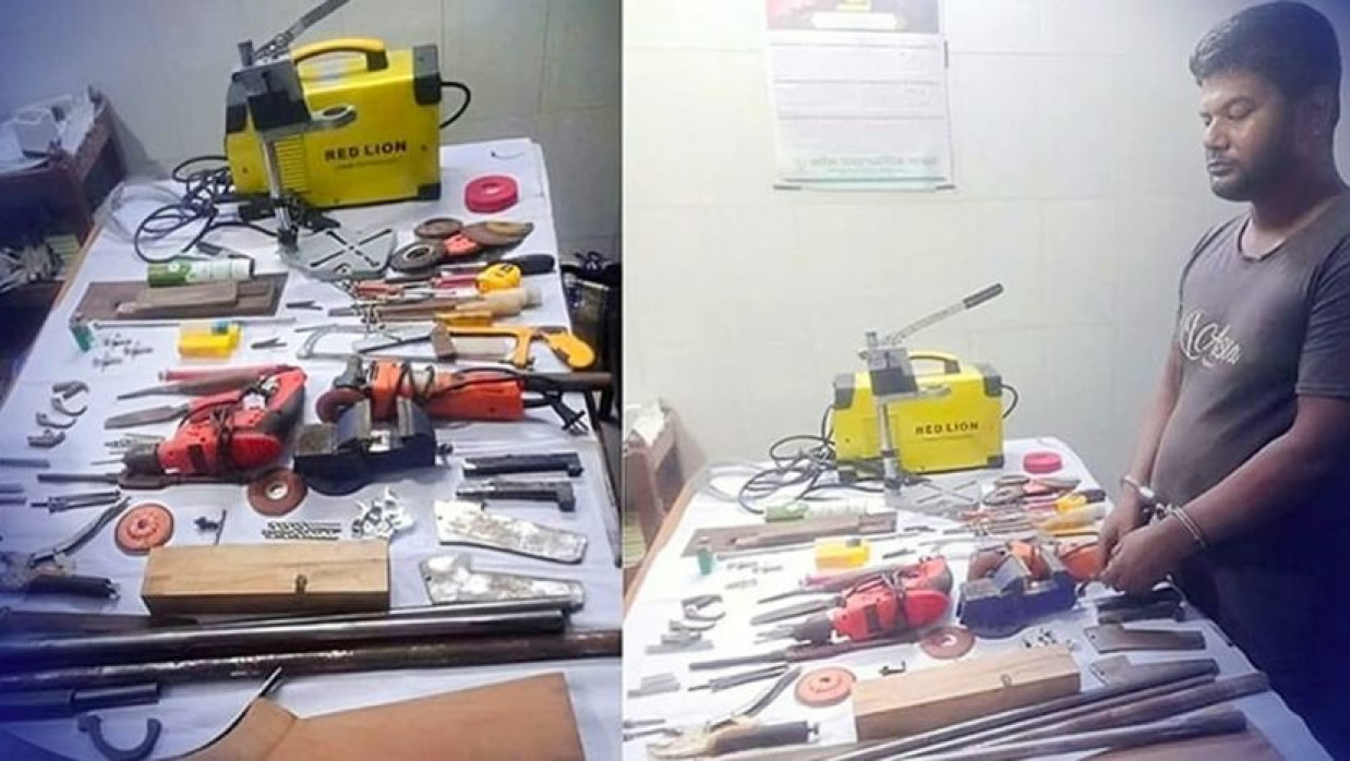 অস্ত্র তৈরির কারখানার সন্ধান