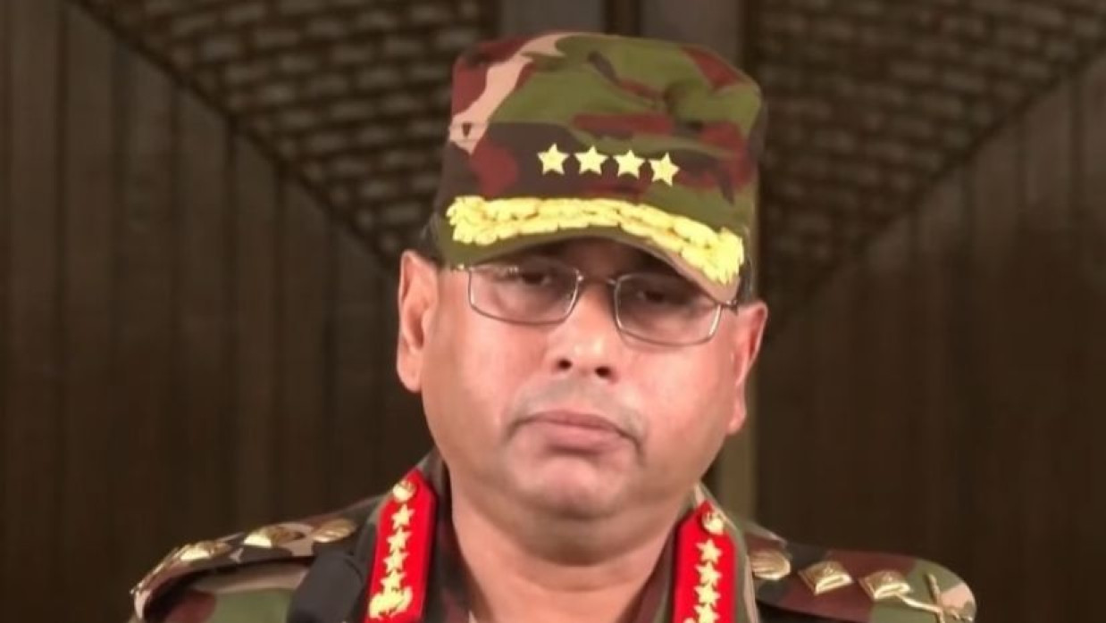 সেনাপ্রধান জেনারেল ওয়াকার-উজ-জামান