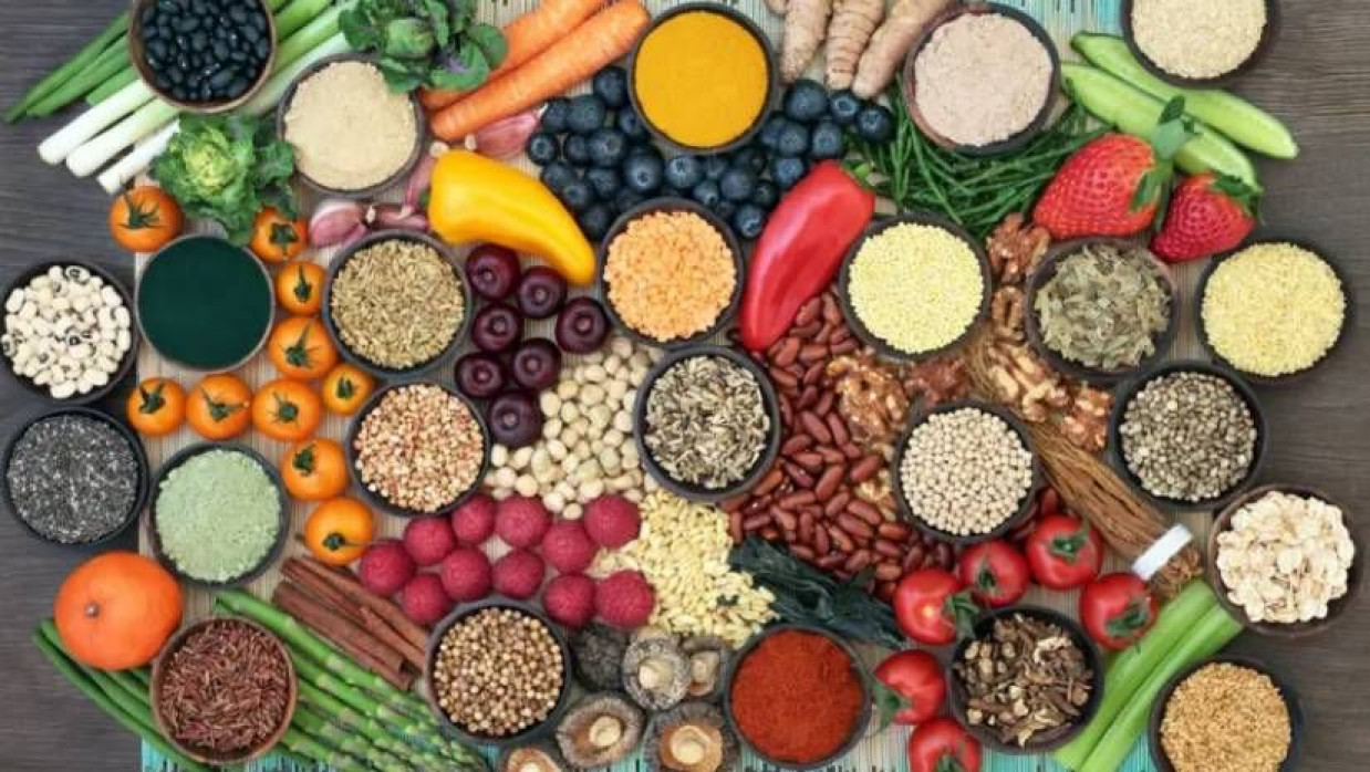 লিভার ডিটক্স বা ‘পরিষ্কারের’ জন্য বাজারে নানা ধরনের হারবাল পণ্য পাওয়া যায়