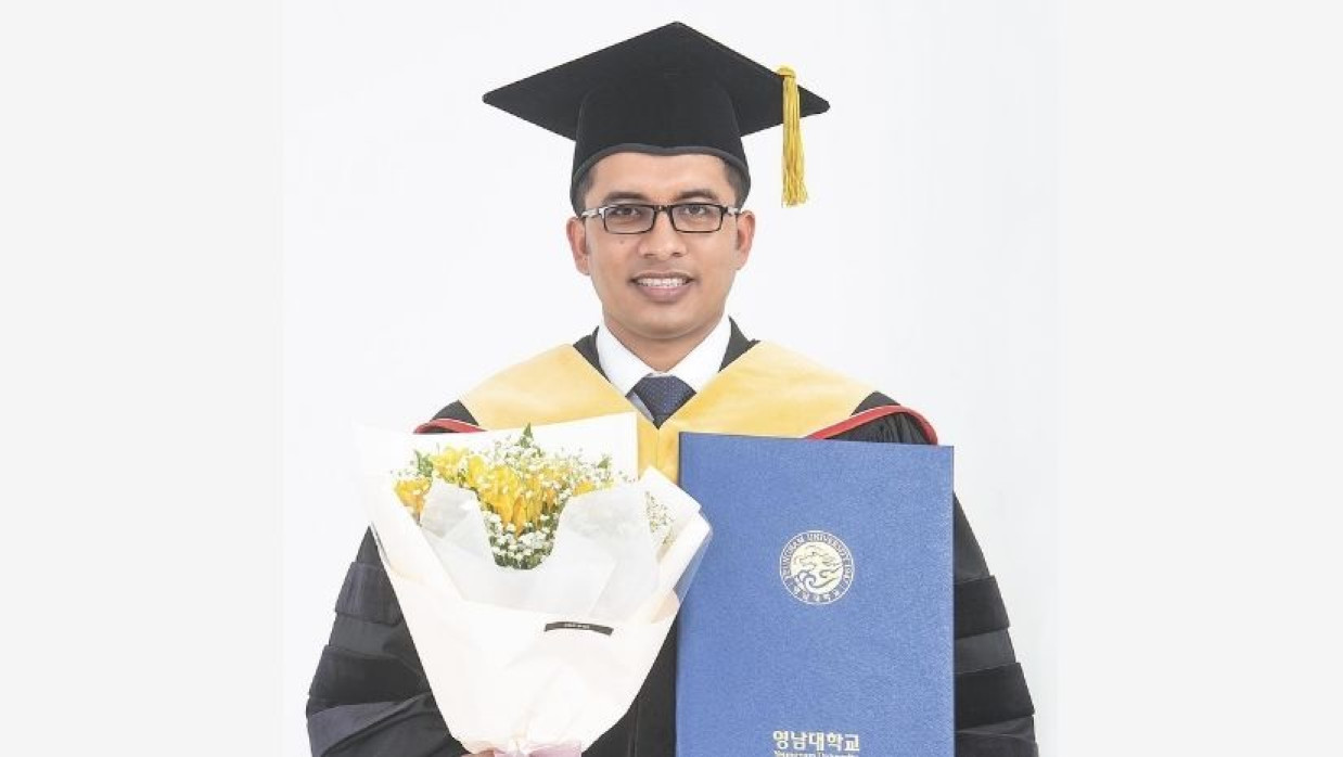 ড. আজিজুল হক